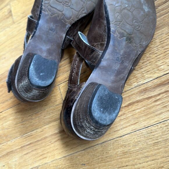 Fidji sz EU 39.5 or US brown leather pointed toe sandals Velcro strap good cond - Picture 3 of 9